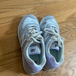 Size 6 Lavender and grey new balance sneakers Worn once